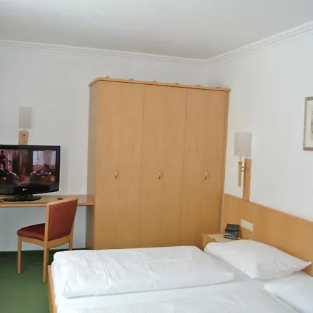 Stofflerwirt Hotell 3*